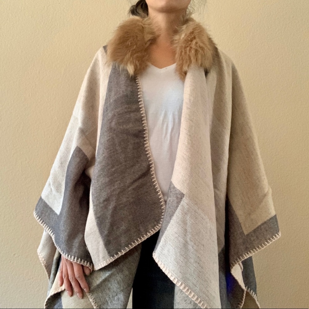 Marcus Adler Block Print Wrap w Fur Collar *NWT*